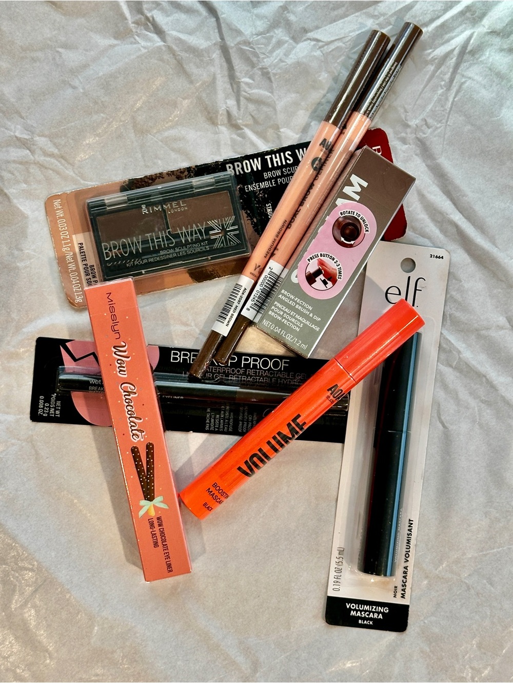 Assorted Women’s Makeup Eyebrow and Eyeliner in Brown and Black - Picture 11 of 11